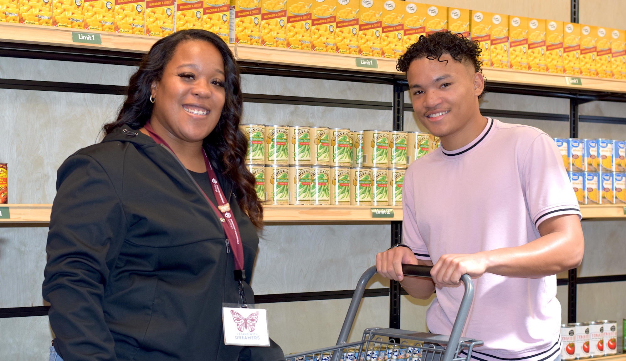 mpc employees in the lobo market